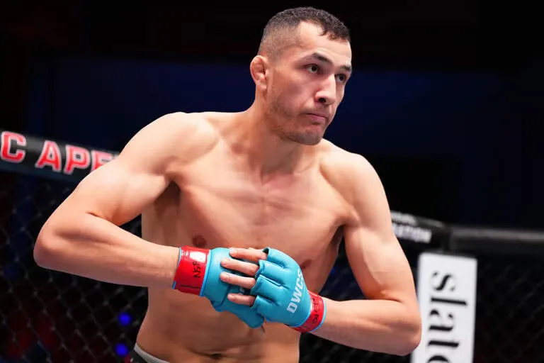 Cam Rowston Prepares for 3-Round War against Robert Bryczek at UFC Fight Night: Della Maddalena vs. Prates