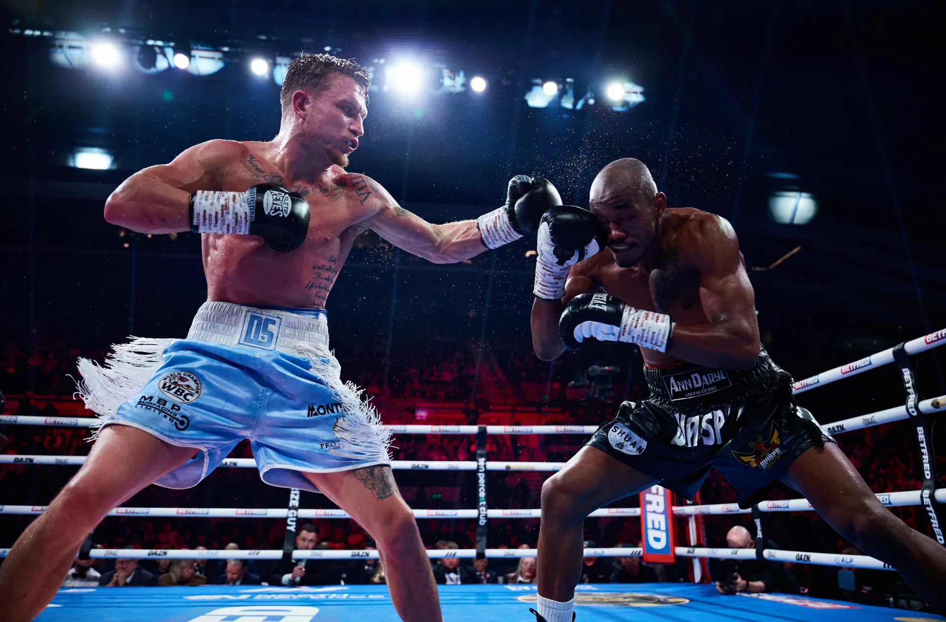 Dalton Smith edges Alberto Puello by split decision to retain WBC world title